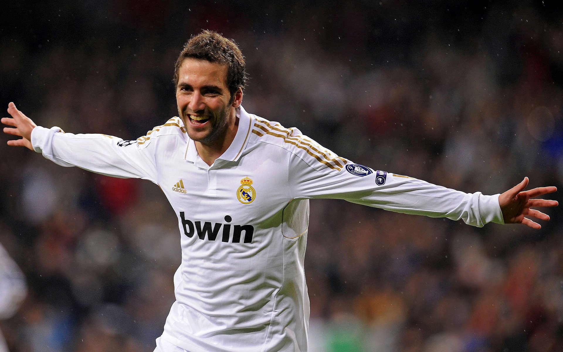 年度焦点之战之夜，C罗展现巨星价值