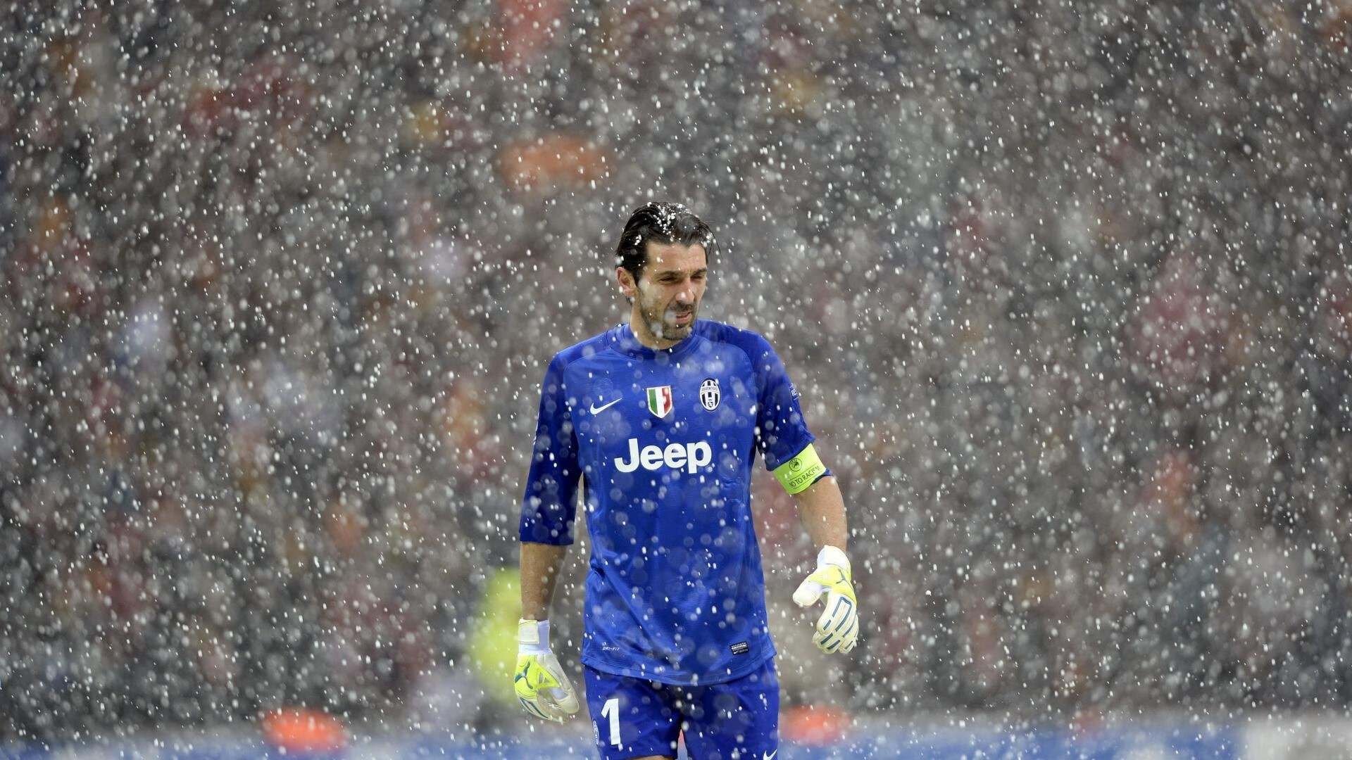 李刚仁导演逆转大戏，皇家社会提前终结悬念，那不勒斯黯然退场