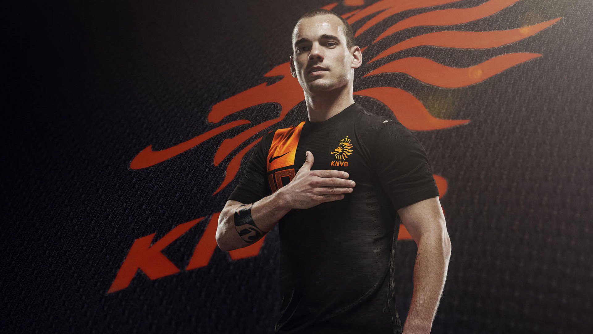 欧冠淘汰赛之夜，富安健洋彻底打爆防线