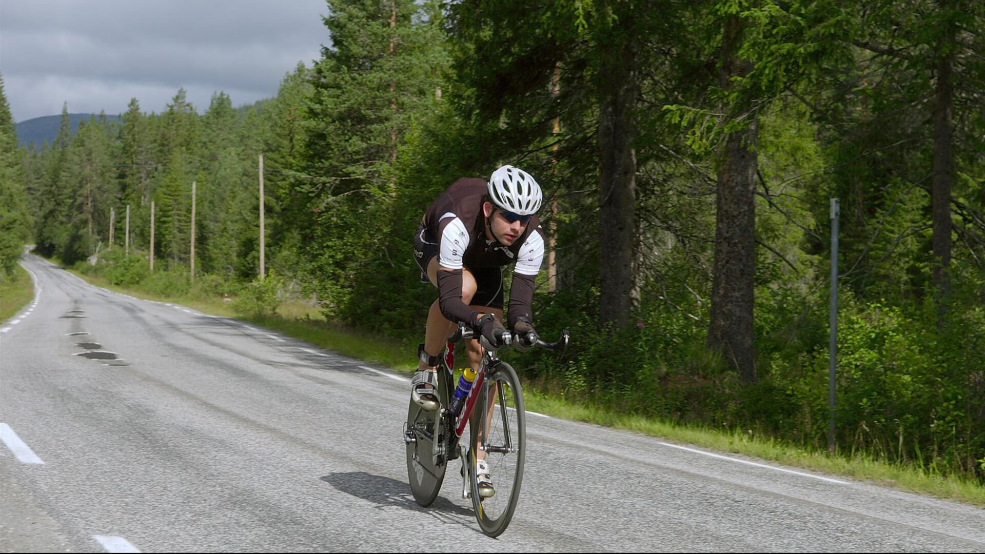 赛道上的逆袭，哈斯车队如何逆转红牛二队，诺里斯关键制胜